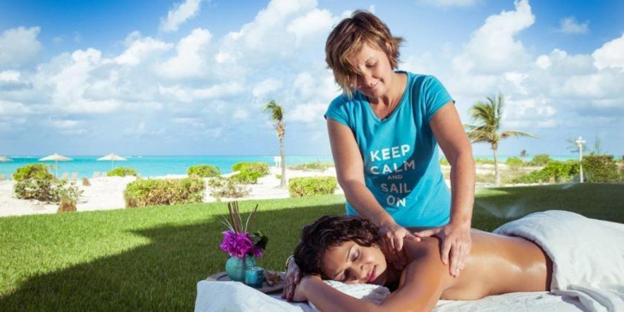 The Tuscany On Grace Bay Exteriör bild