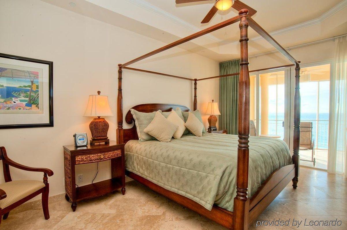 The Tuscany On Grace Bay Rum bild
