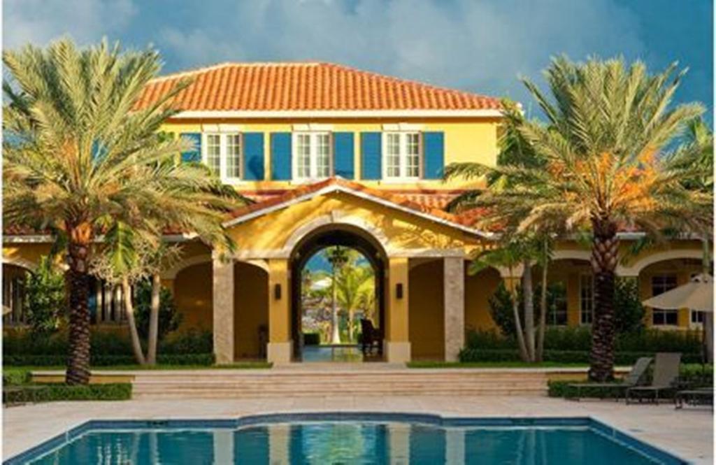 The Tuscany On Grace Bay Exteriör bild